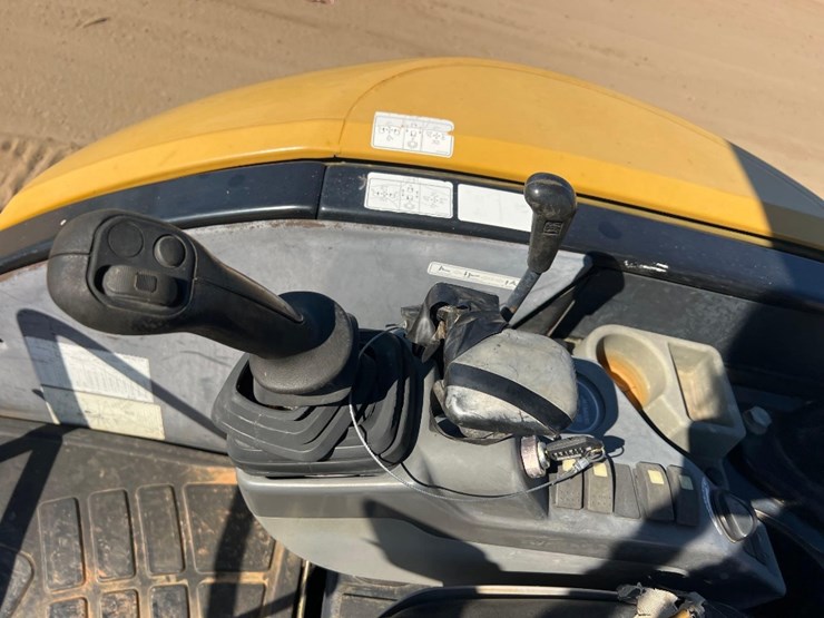 2012-caterpillar-303.5d-cr-image-30