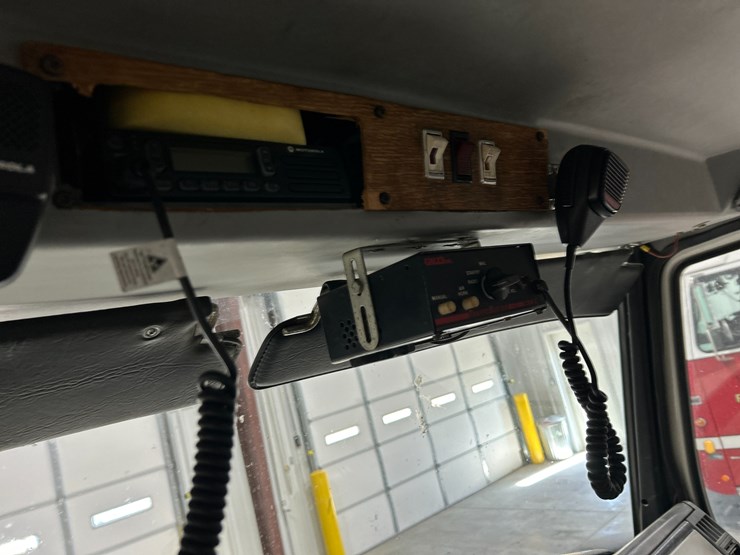 1993-freightliner-fl80-image-73