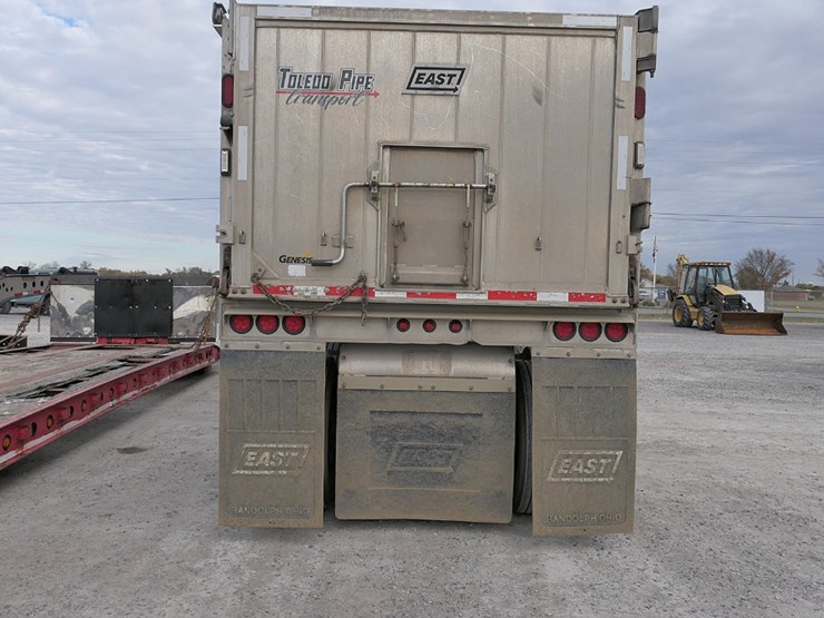 2019-genesis-34'-x-96"-image-3