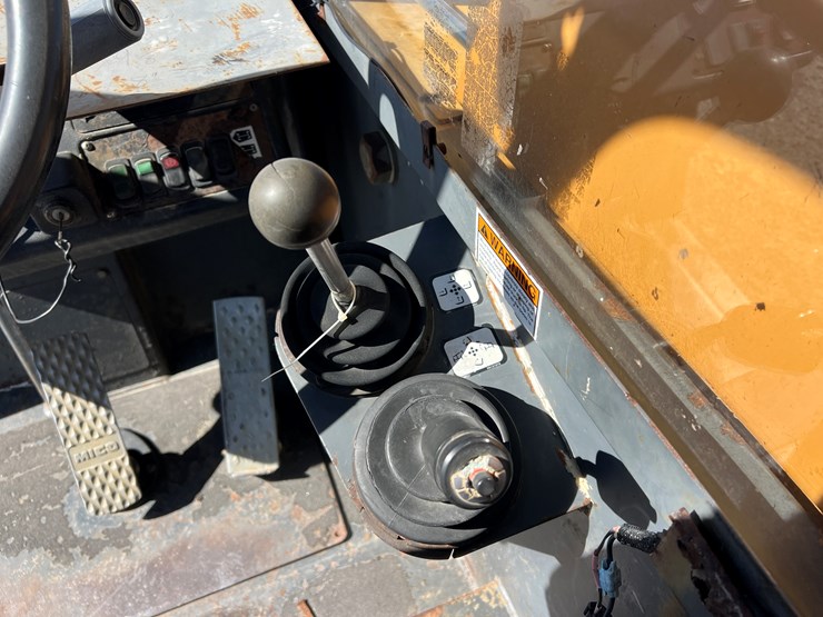 1999-case-686g-xr-image-12