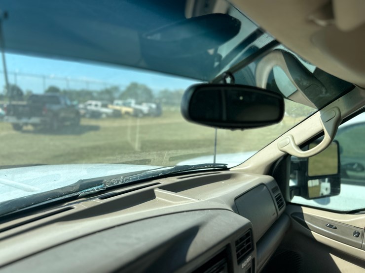 2000-ford-excursion-image-43