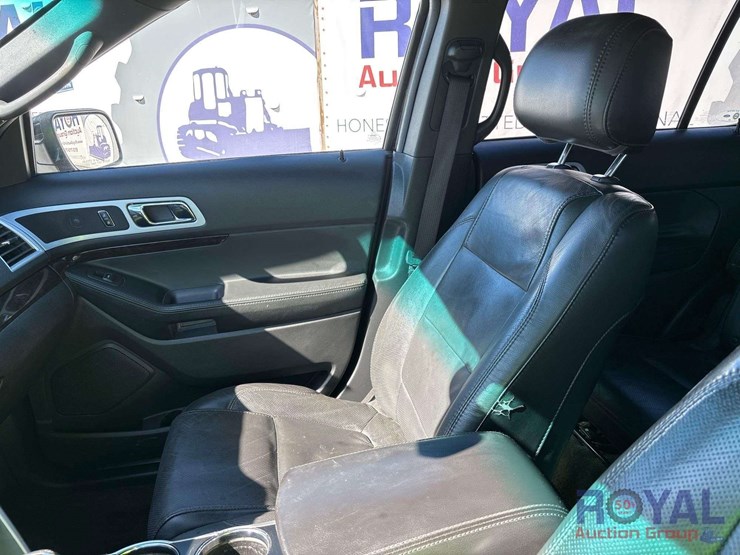 2014-ford-explorer-limited-image-19