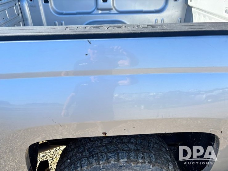 2015-chevrolet-silverado-image-39