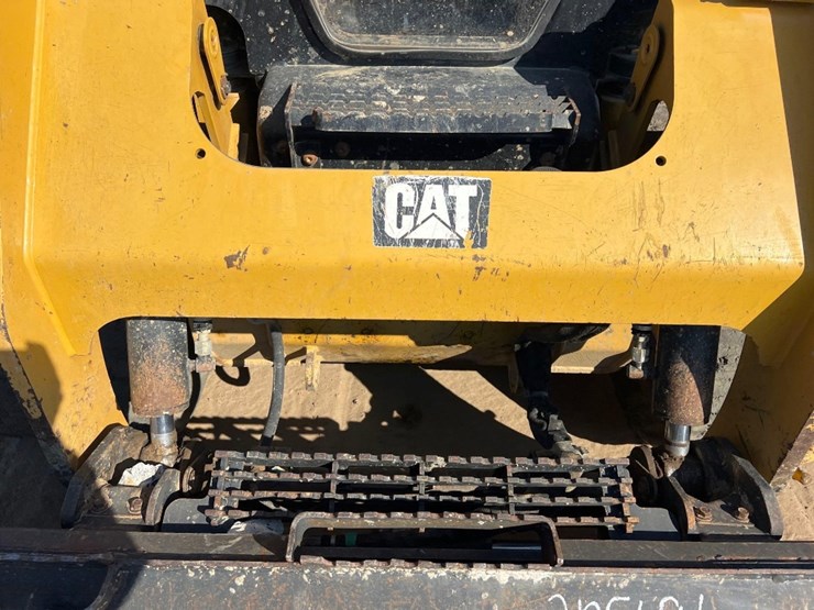 2018-caterpillar-259d-image-10