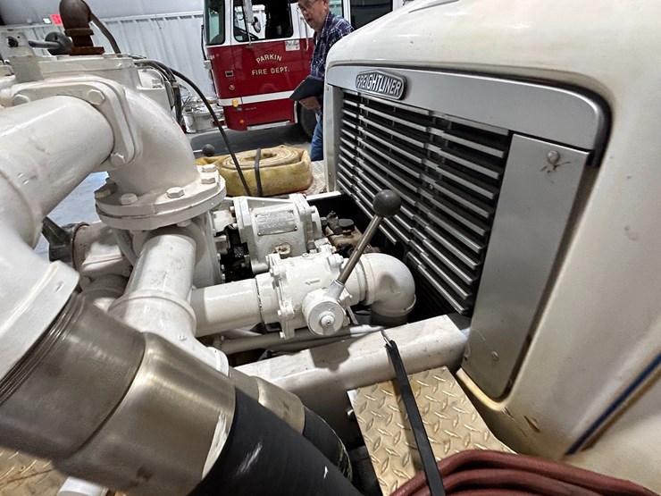 1993-freightliner-fl80-image-57