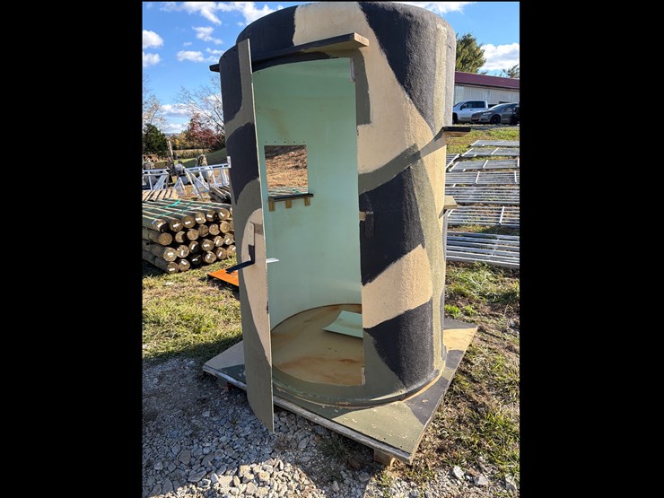 #62-•-movable-hunting-blind-image-2