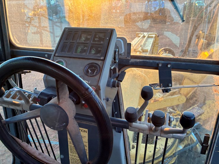 komatsu-gd650a-image-11