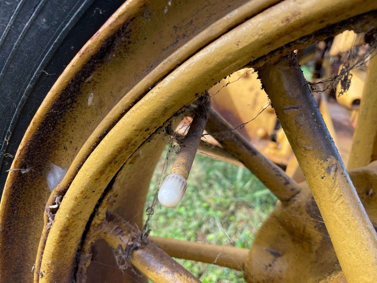 caterpillar-44-tow-grader-image-30