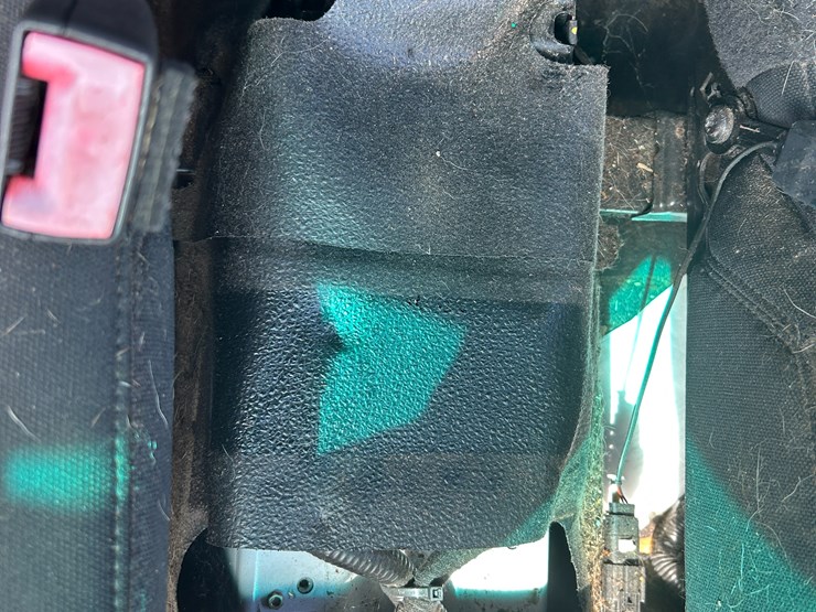 2013-ford-explorer-image-46