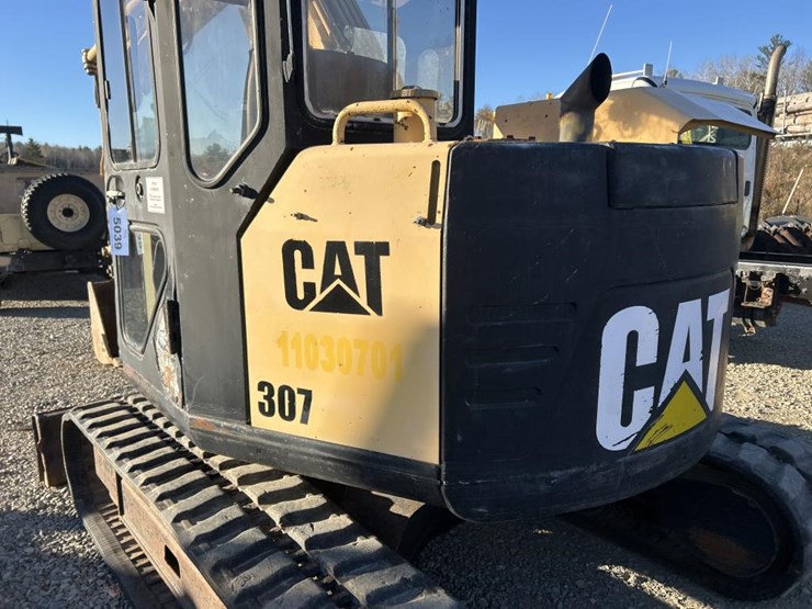 caterpillar-307-image-45