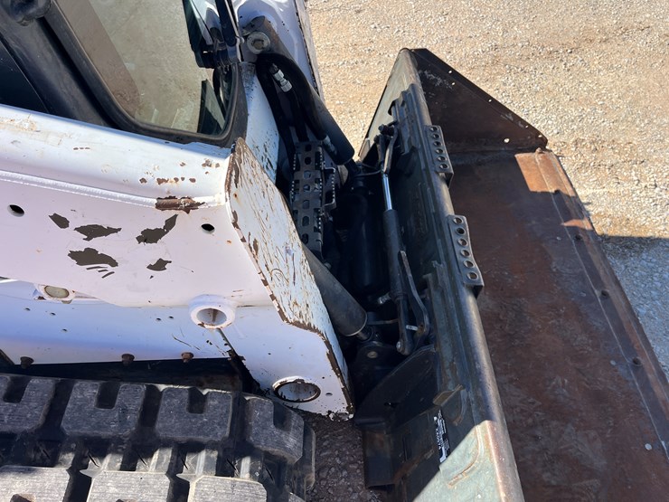 2015-bobcat-t590-image-9