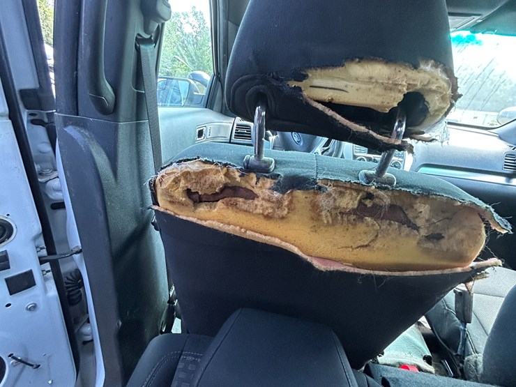 2013-ford-explorer-image-26