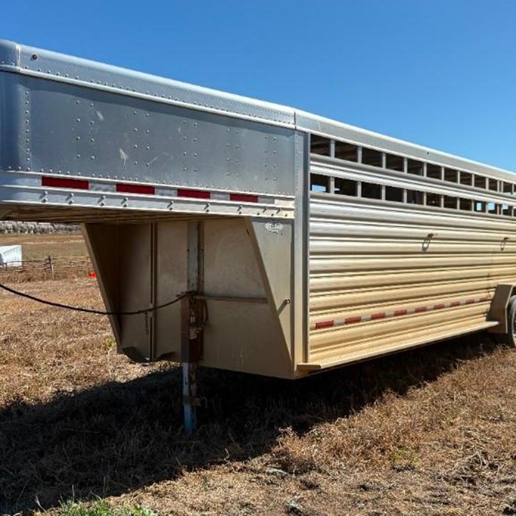 2018 Featherlite Livestock Trailer