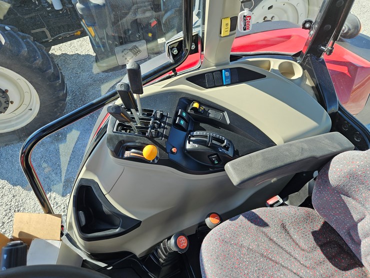 2020-massey-ferguson-6713-image-16