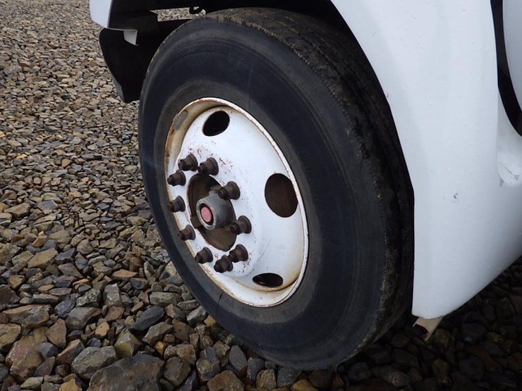 2000-ford-f650-image-13