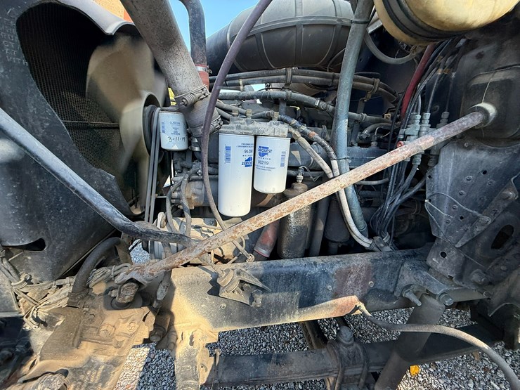 1995-mack-ch613-image-48