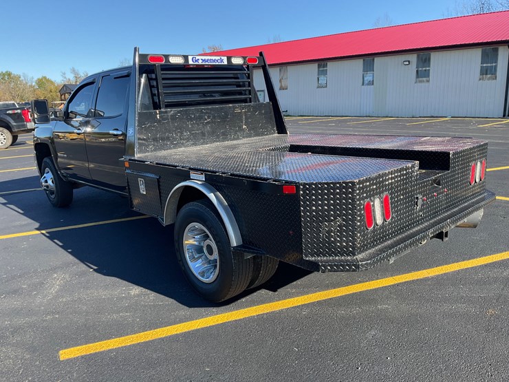 2017-chevrolet-silverado-image-8