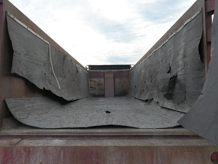 2000-summit-26'-tandem-demo-trailer,-sn:1s8sd2628y0010266,-barn-door-swing-image-12