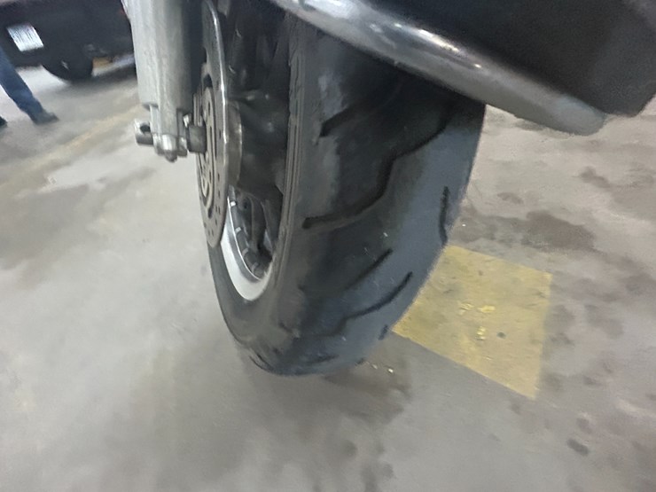 #27034-•-2003-harley-davidson-police-road-king-motorcycle-vin:-1hd1fhw183y736720-image-9