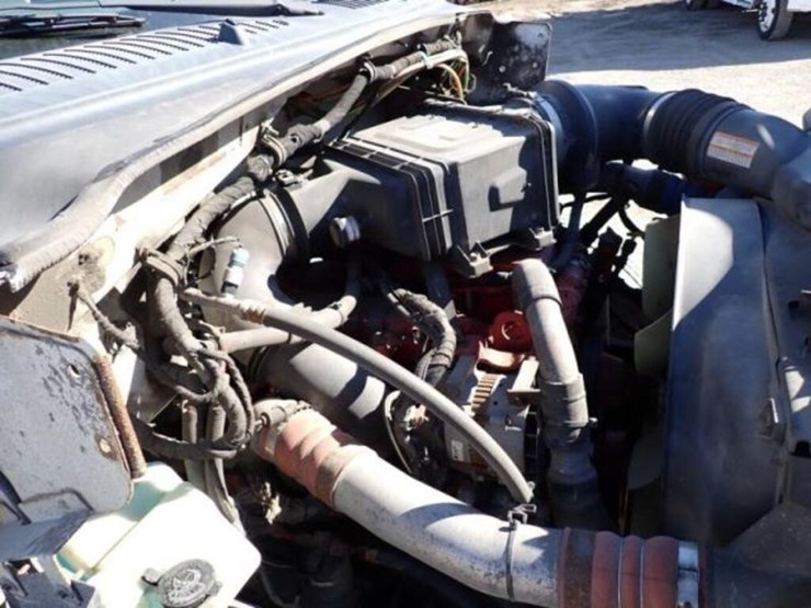 2013-ford-f750-image-28