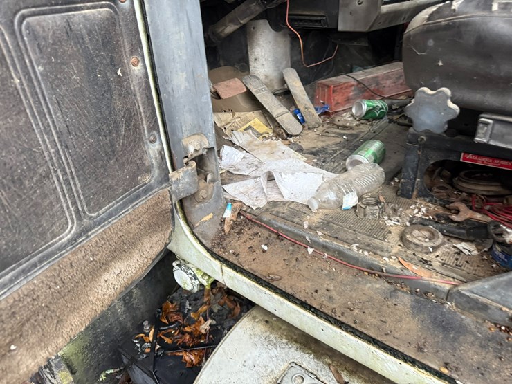 #22576-•-inop-1987-mack-r600k-t/a-single-cab-truck-tractor-vin:-1m3n231k8ht004087-image-37