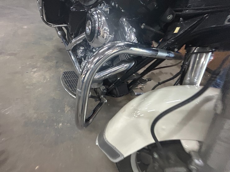 #27034-•-2003-harley-davidson-police-road-king-motorcycle-vin:-1hd1fhw183y736720-image-26