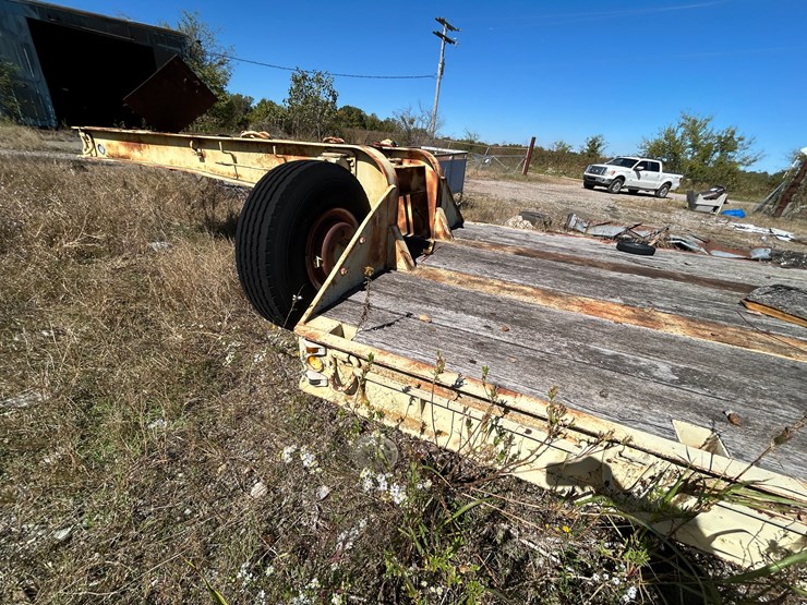 #22567-•-cw-4373-44'-t/a-fixed-neck-lowboy-trailer-cw-94-image-11