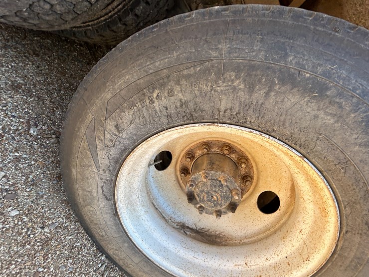 #22533-•-1994-freightliner-t/a-daycab-dump-truck-vin:-1fuyfdyb6rp462199-image-7