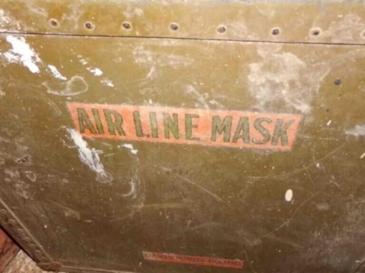 airline-mask-box,-2-mail-boxes,-sign-image-2