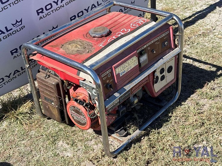 honda-em3500sx-portable-gasoline-generator-image-3