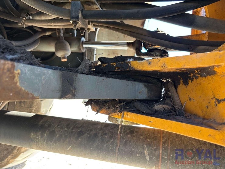 2015-liebherr-l542-image-14