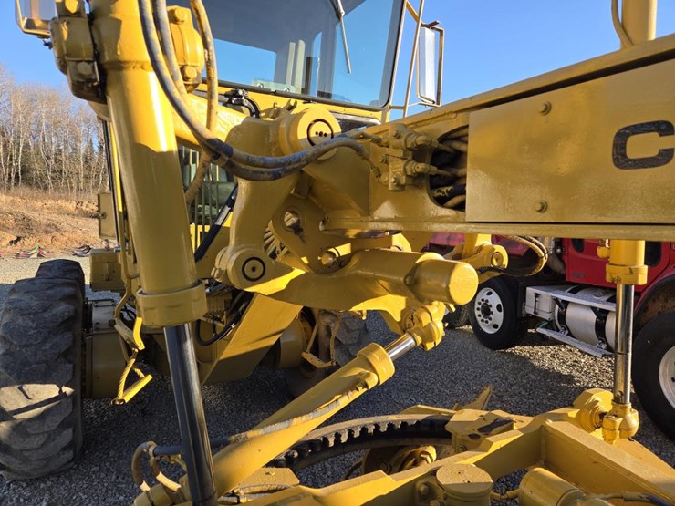 caterpillar-140-image-22