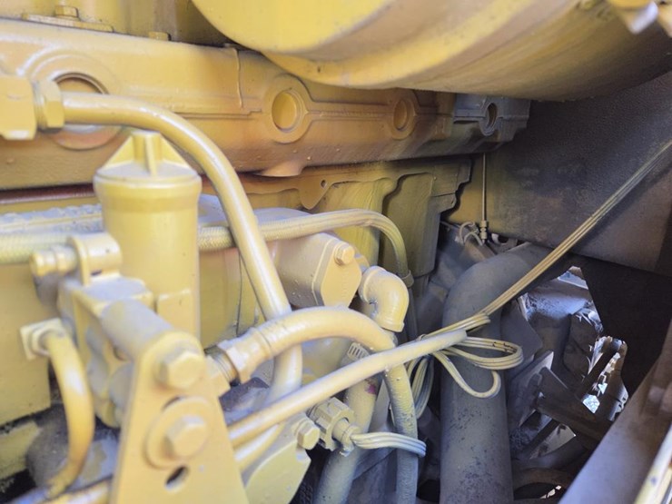 caterpillar-140-image-37