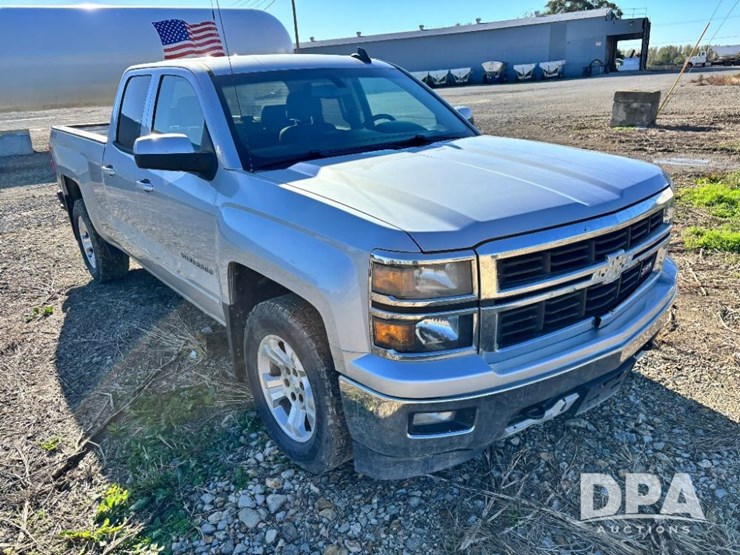2015-chevrolet-silverado-image-3