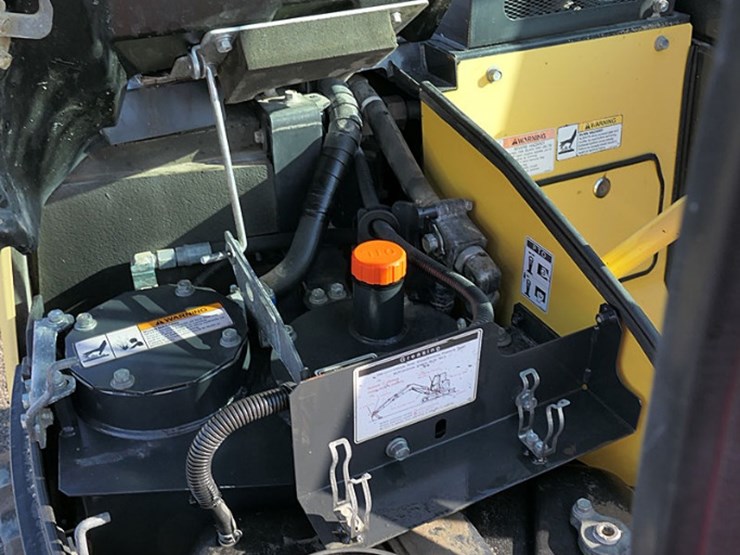 2017-yanmar-sv100-2a-image-30