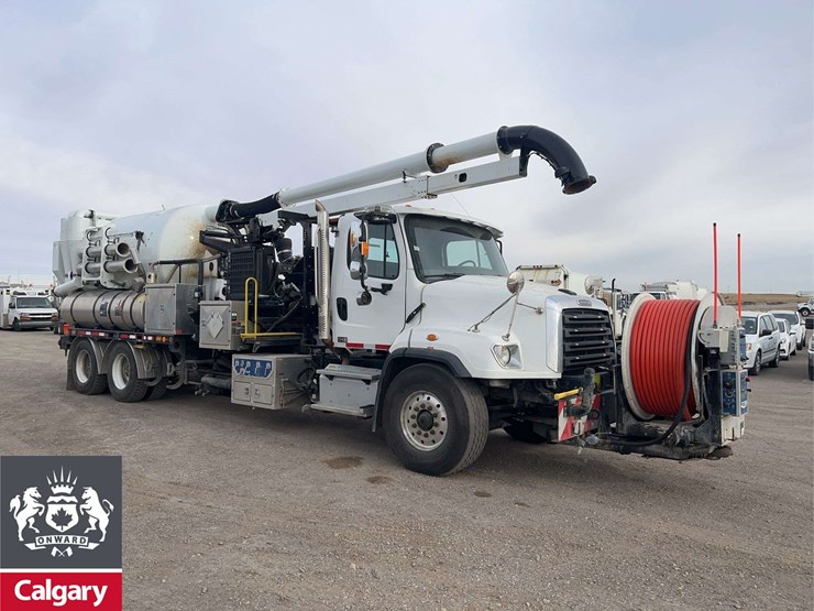 2019-freightliner-114sd-image-6