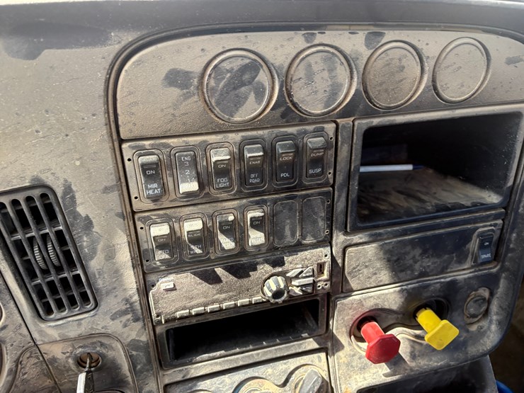 #22534-•-2014-freightliner-prostar-lf-687-t/a-daycab-truck-tractor-vin:-1hsdjsnr4eh099715-image-68