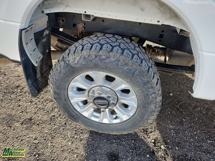 2020-ford-f250-image-14