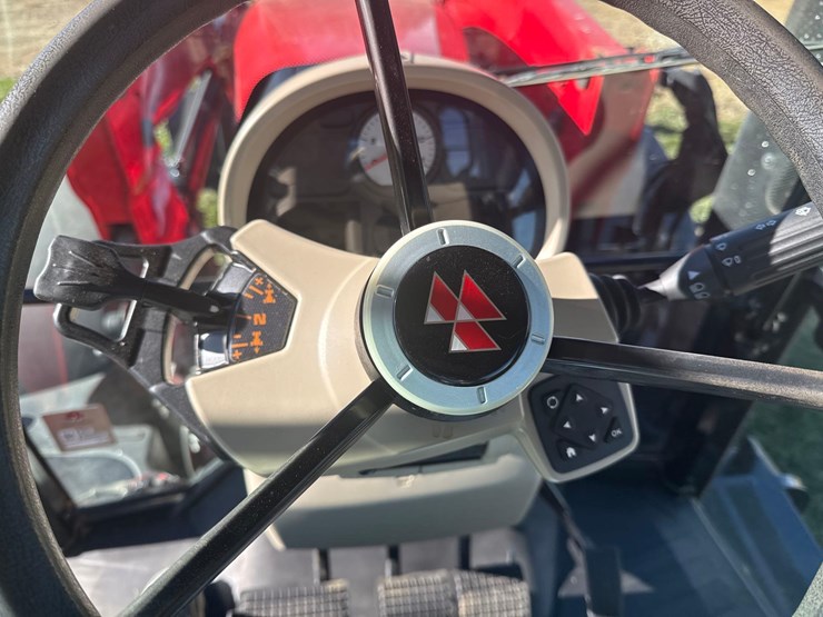 2021-massey-ferguson-7720s-dyna-6-tractor-image-36