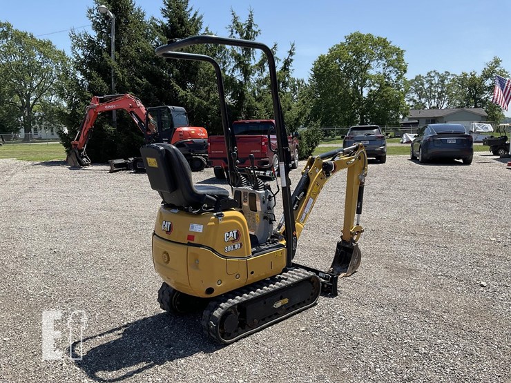 2022-caterpillar-300.9d-image-5