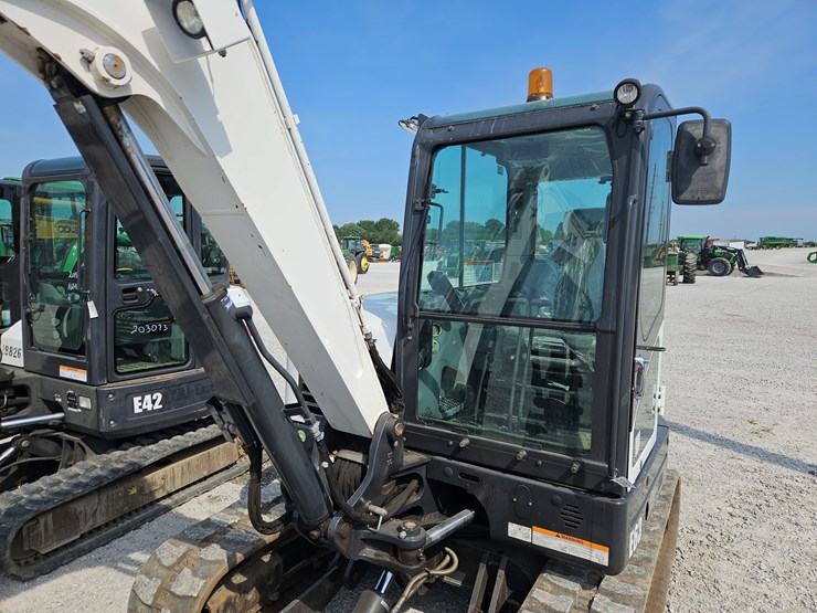 2016-bobcat-e63-image-4