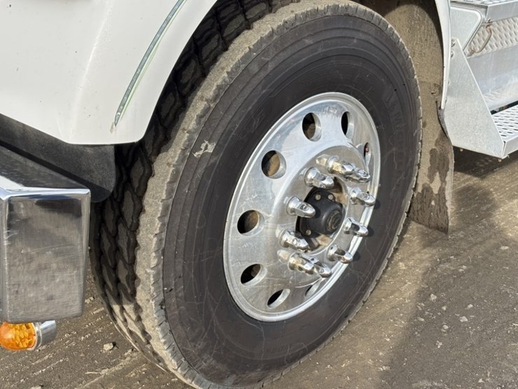 2018-kenworth-w900-image-9