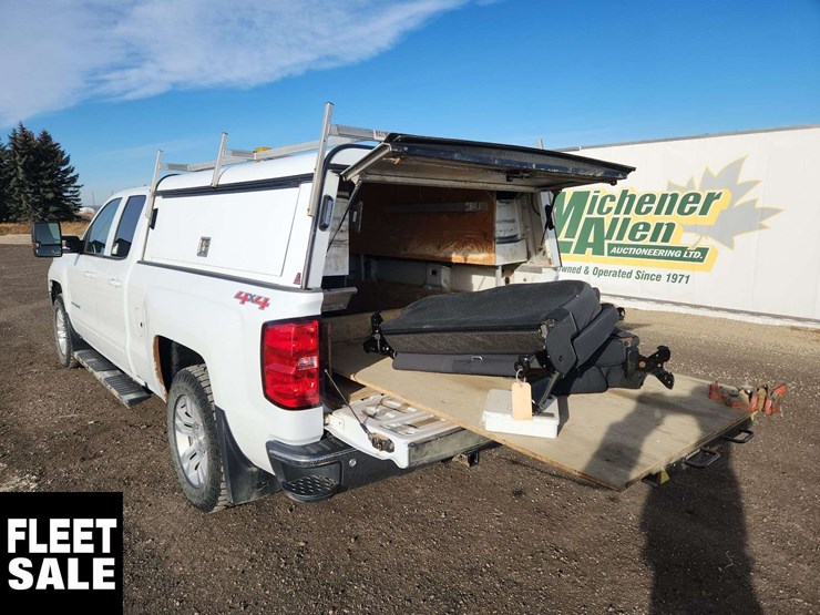 2017-chevrolet-silverado-1500-image-24