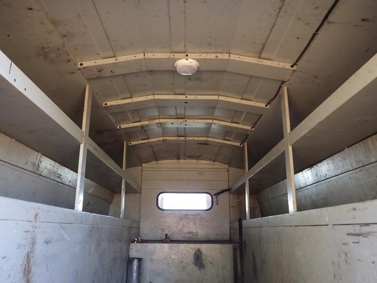 2002-freightliner-fl50-image-12