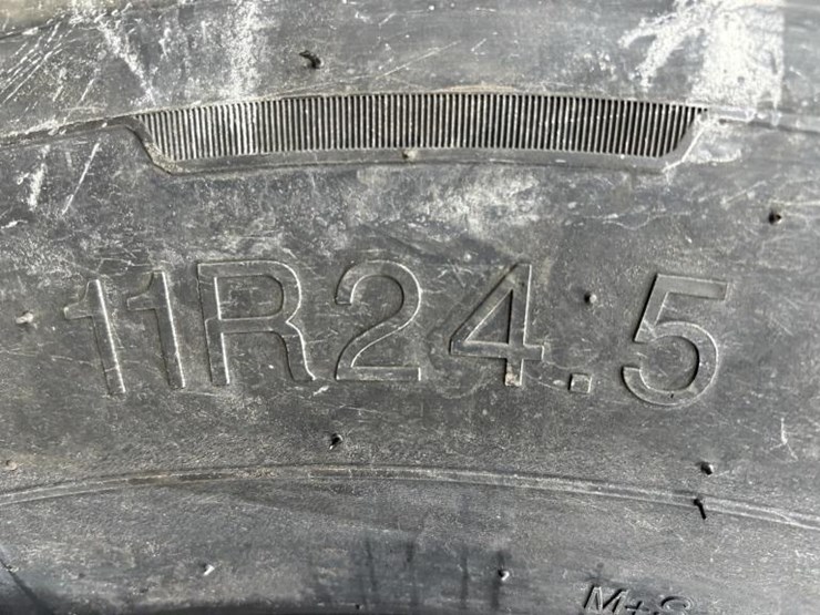 1992-peterbilt-379-image-31