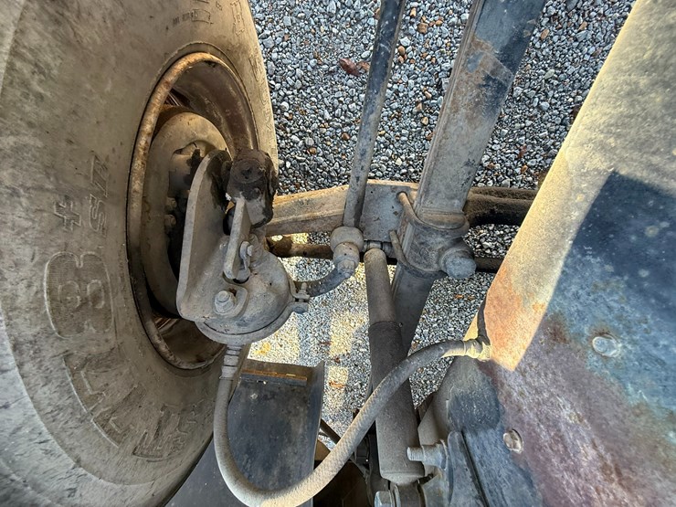 1995-mack-ch613-image-43