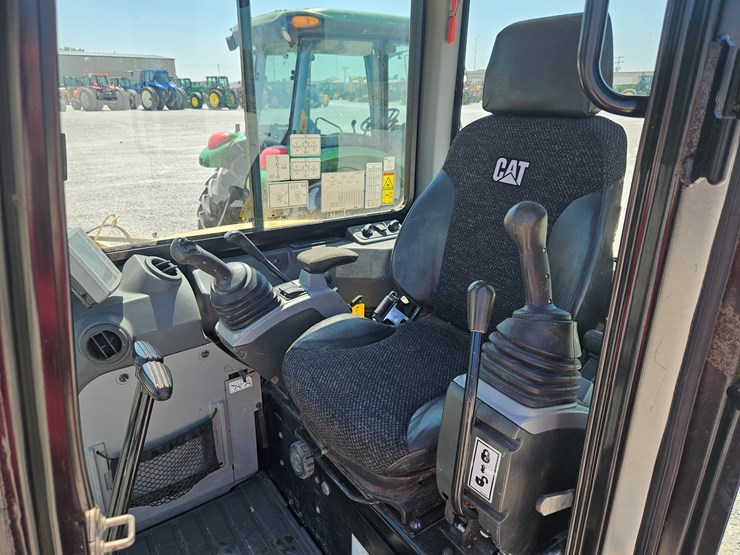 2020-caterpillar-303.5-image-16