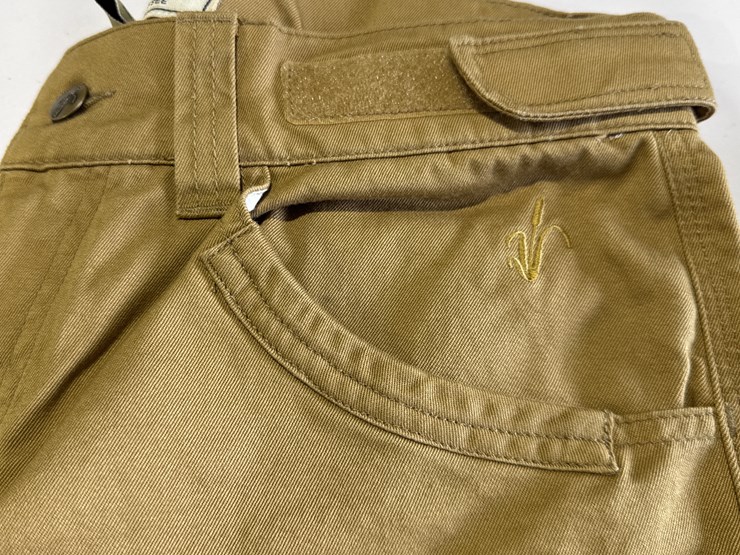 #23575-•-unused-avery-30x32-khakis-image-3