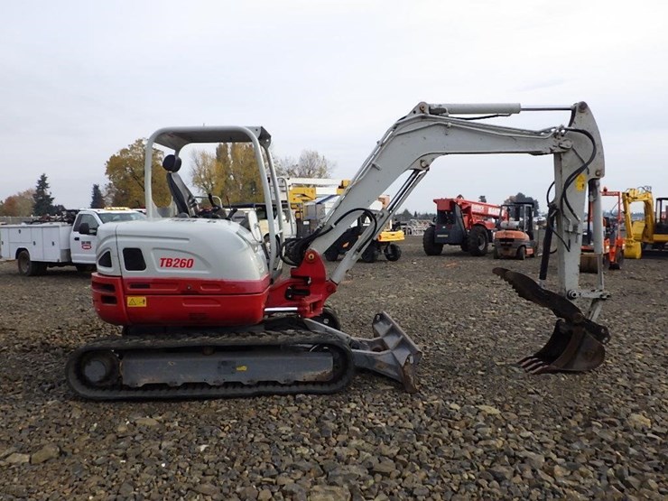 takeuchi-tb260-image-3