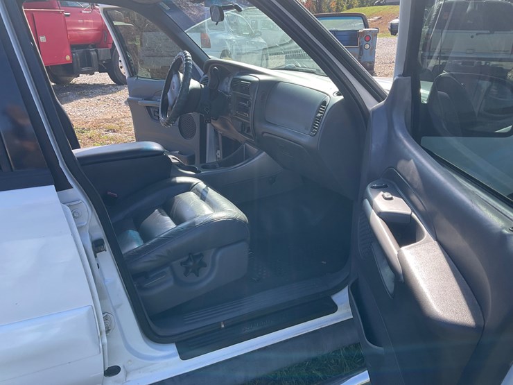 2001-ford-explorer-sport-trac-image-18